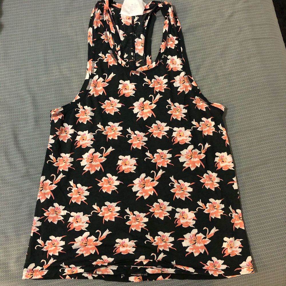 Acacia top ❌SOLD❌